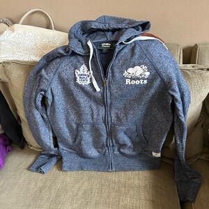 Roots toranto maple leafs hoodie
